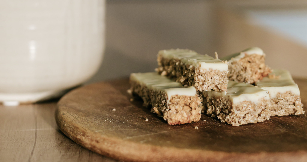 Jednoduchý a&nbsp;rýchly recept na&nbsp;energetické tyčinky FlapJack